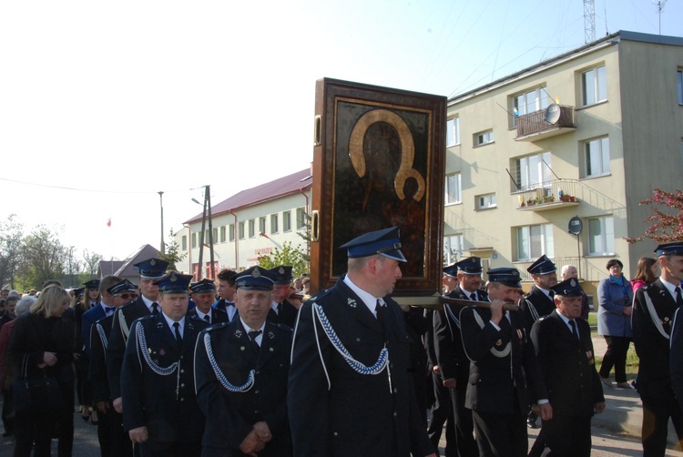 Powitanie ikony MB Częstochowskiej w Mazewie