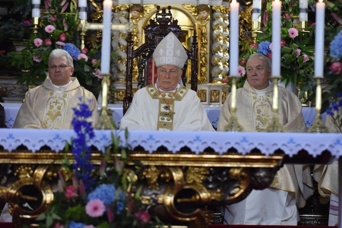 Tuż przed koronacją Świdnickiej Pani w słońcu