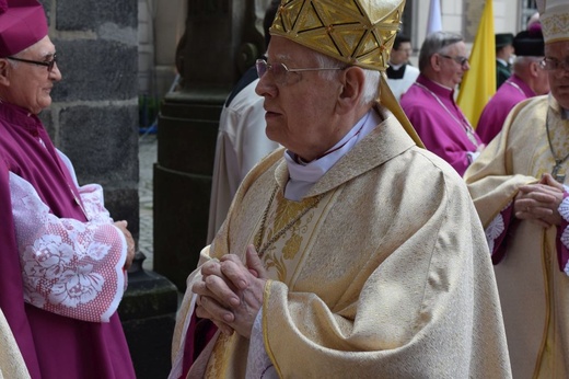 Tuż przed koronacją Świdnickiej Pani w słońcu