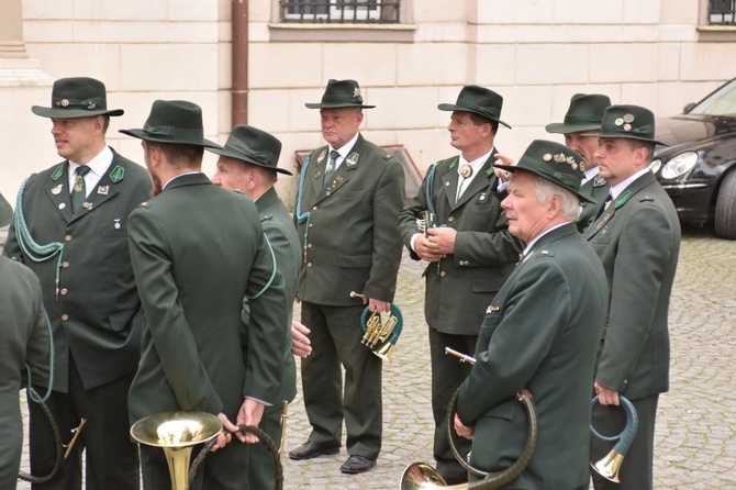 Tuż przed koronacją Świdnickiej Pani w słońcu