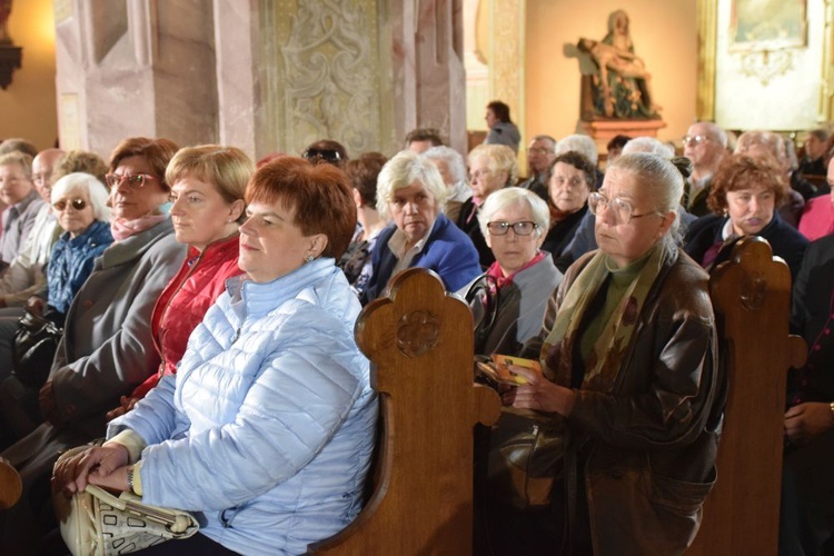 Tuż przed koronacją Świdnickiej Pani w słońcu