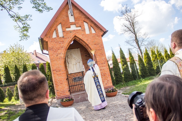 Poświęcenie kapliczek w Gietrzwałdzie