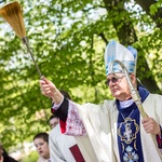 Poświęcenie kapliczek w Gietrzwałdzie