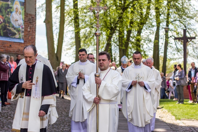 Poświęcenie kapliczek w Gietrzwałdzie