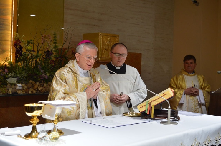 Abp Marek Jędraszewski w Kraków Airport 