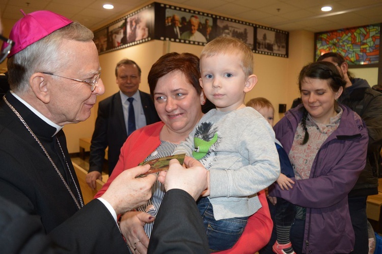 Abp Marek Jędraszewski w Kraków Airport 