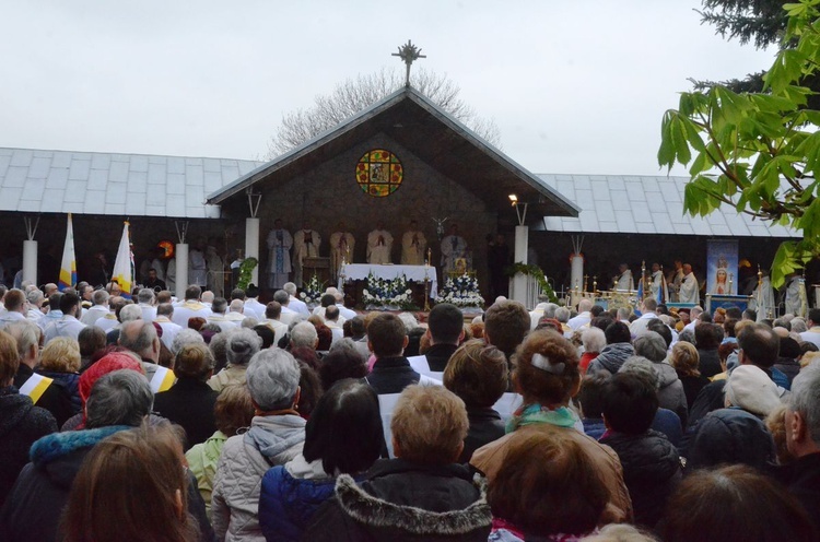 Fatimskie uroczystości w Sulisławicach 