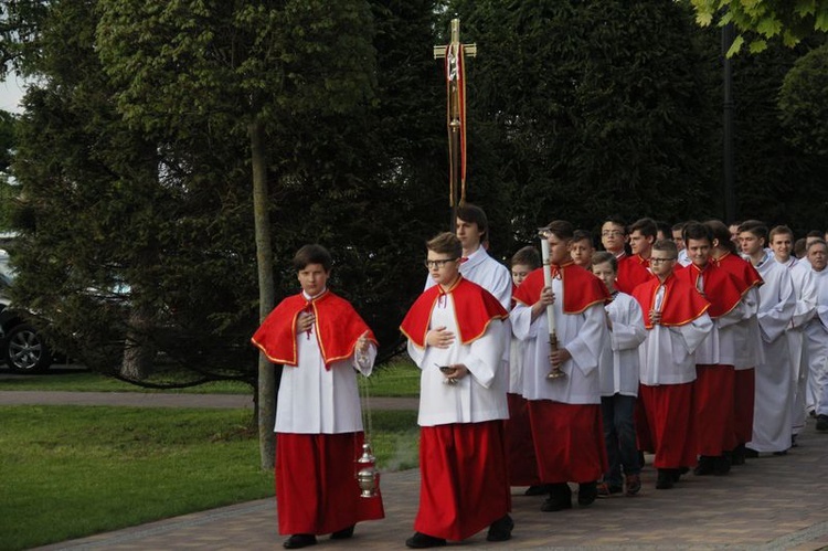 100.rocznica objawień fatimskich w parafii Matki Bożej Fatimskiej w Lublinie