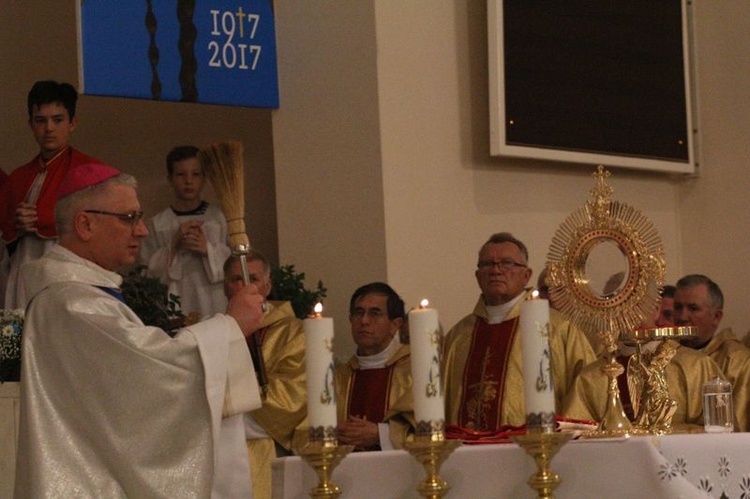 100.rocznica objawień fatimskich w parafii Matki Bożej Fatimskiej w Lublinie