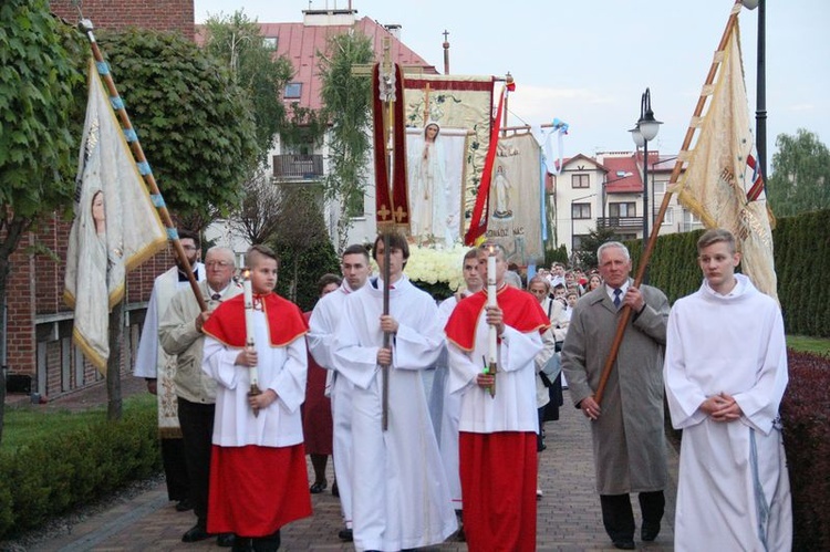 100.rocznica objawień fatimskich w parafii Matki Bożej Fatimskiej w Lublinie