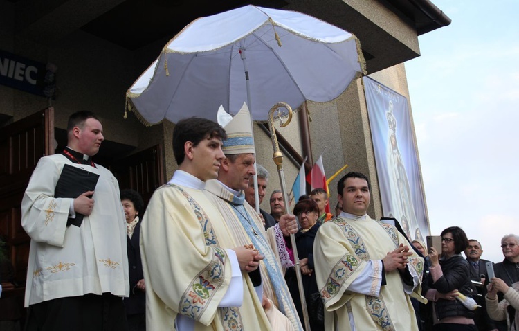 Komorowice Obszary - zawierzenie diecezji Sercu Maryi - cz. 1