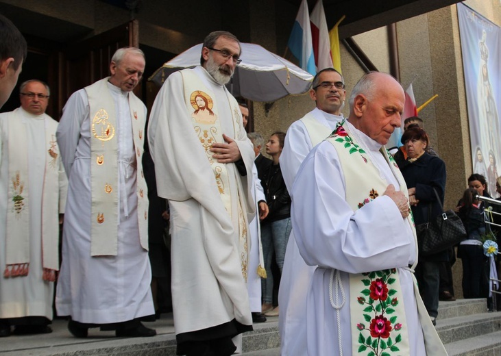 Komorowice Obszary - zawierzenie diecezji Sercu Maryi - cz. 1