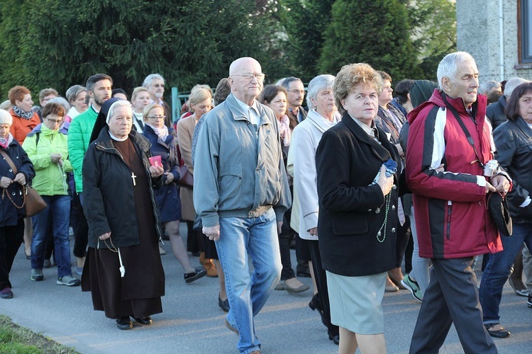 Komorowice Obszary - zawierzenie diecezji Sercu Maryi - cz. 2