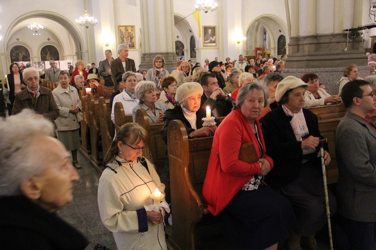 Nabożństwo fatimskie i instalacja relikwii św. Hiacynty i św. Franciszka