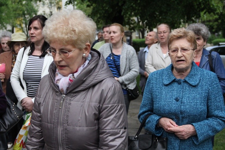 Nabożństwo fatimskie i instalacja relikwii św. Hiacynty i św. Franciszka