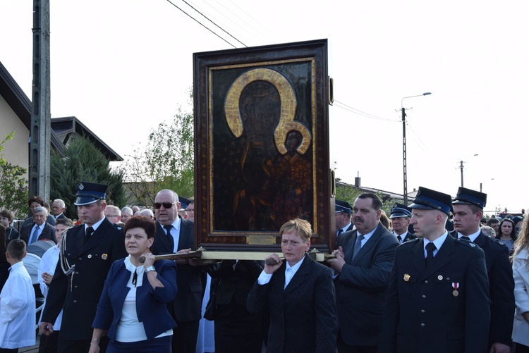 Powitanie ikony MB Częstochowskiej w Topoli Królewskiej