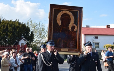 Powitanie ikony MB Częstochowskiej w Topoli Królewskiej