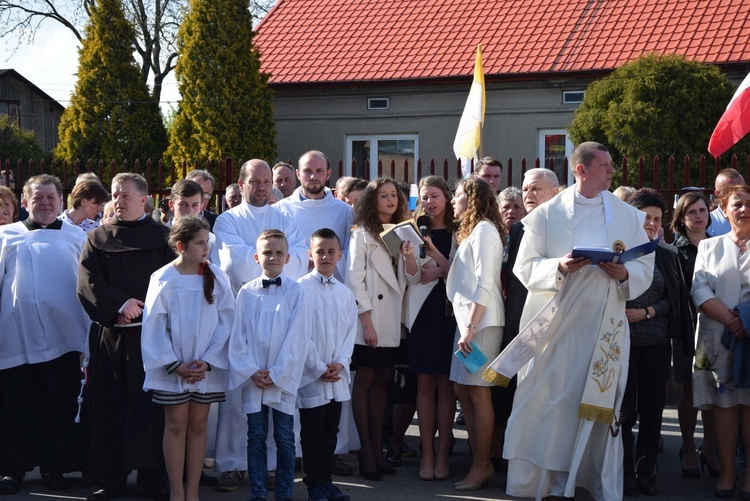 Powitanie ikony MB Częstochowskiej w Topoli Królewskiej