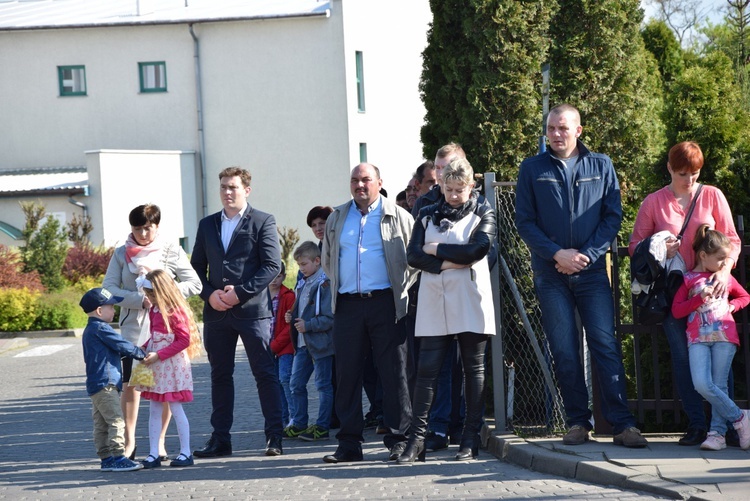 Powitanie ikony MB Częstochowskiej w Topoli Królewskiej