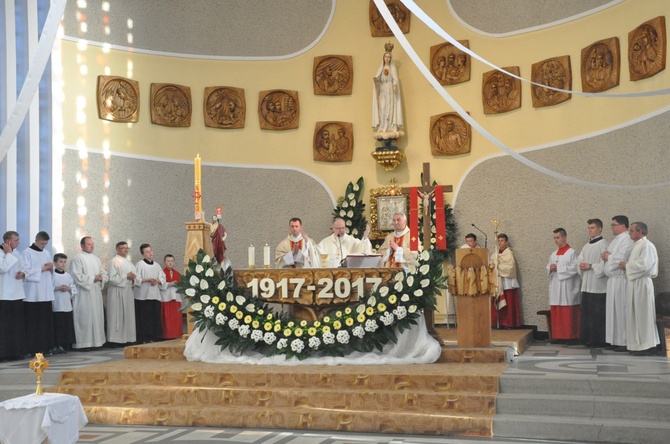 Obchody fatimskie w Kolonii Łomnickiej