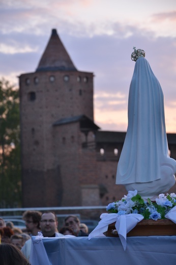 Nabożeństwo Fatimskie w parafii oo. pasjonistów w Rawie Mazowieckiej