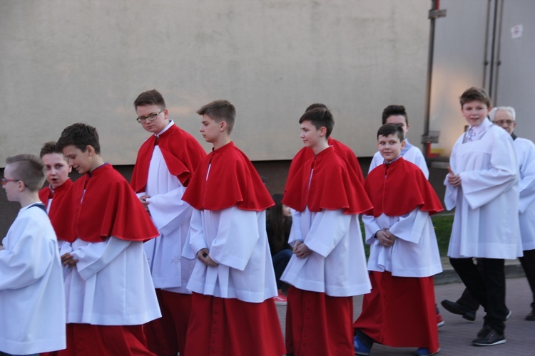 Nabożeństwo Fatimskie w parafii Jezusa Chrystusa Króla Wszechświata w Rawie Maz. 