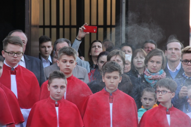 Nabożeństwo Fatimskie w parafii Jezusa Chrystusa Króla Wszechświata w Rawie Maz. 