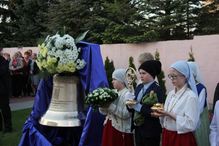 Nabożeństwo Fatimskie w parafii Jezusa Chrystusa Króla Wszechświata w Rawie Maz. 