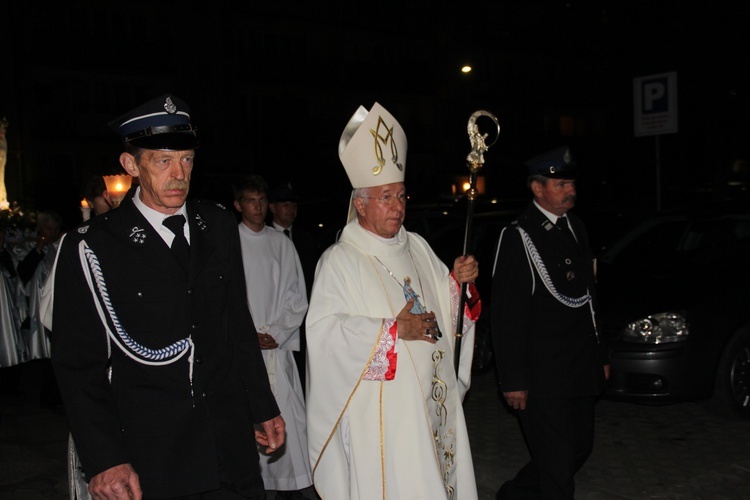 Nabożeństwo Fatimskie w parafii Jezusa Chrystusa Króla Wszechświata w Rawie Maz. 