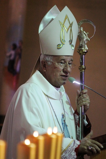 Nabożeństwo Fatimskie w parafii Jezusa Chrystusa Króla Wszechświata w Rawie Maz. 