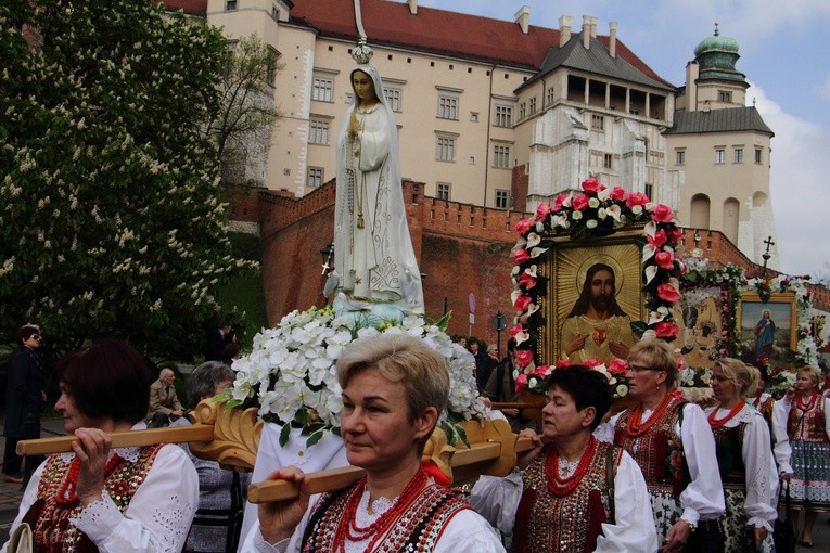 Procesja z Wawelu na Skałkę 2017