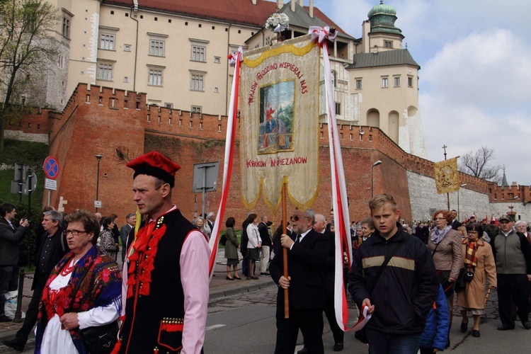 Procesja z Wawelu na Skałkę 2017