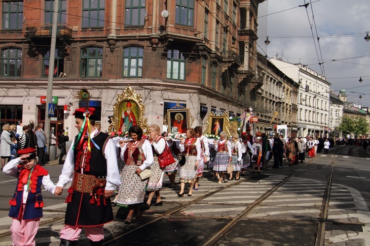 Procesja z Wawelu na Skałkę 2017