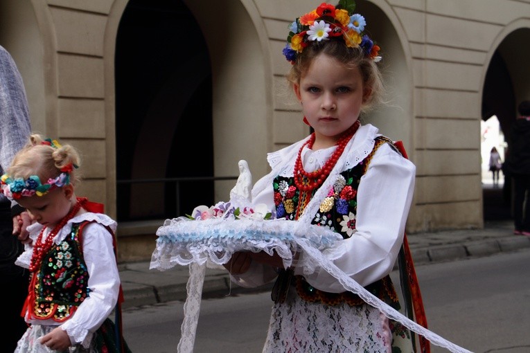 Procesja z Wawelu na Skałkę 2017