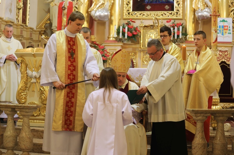 Konsekracja dziewic w bazylice w Hałcnowie