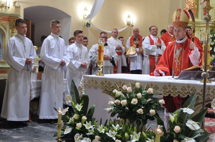 Bierzmowanie w Łęgu Tarnowskim