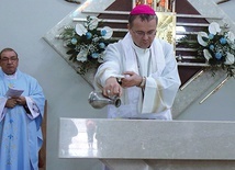 Z konsekracji świątyni cieszyli się ks. Marian Grażewicz, proboszcz, oraz parafianie. 