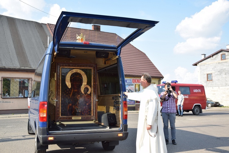 Powitanie ikony MB Częstochowskiej w Grabowie