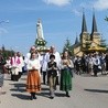 ▲	Na zakończenie uroczystości bp Piotr Libera zapowiedział, że w przyszłości w ciechanowskim kościele św. Jana Pawła II zostanie utworzone sanktuarium Matki Bożej Fatimskiej.