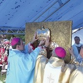 Koronacja obrazu Matki Bożej Pocieszenia w Bogorii.