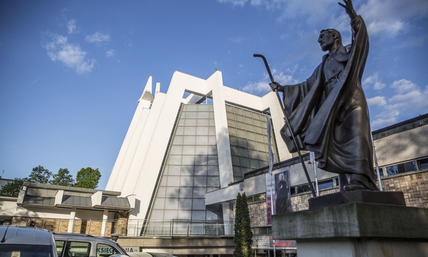 U patrona trudnej jedności