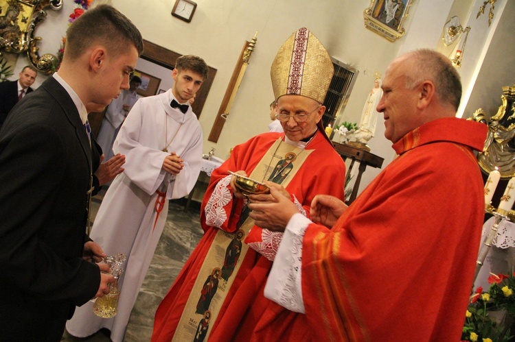 Bierzmowanie w kościele św. Jakuba w Tuchowie