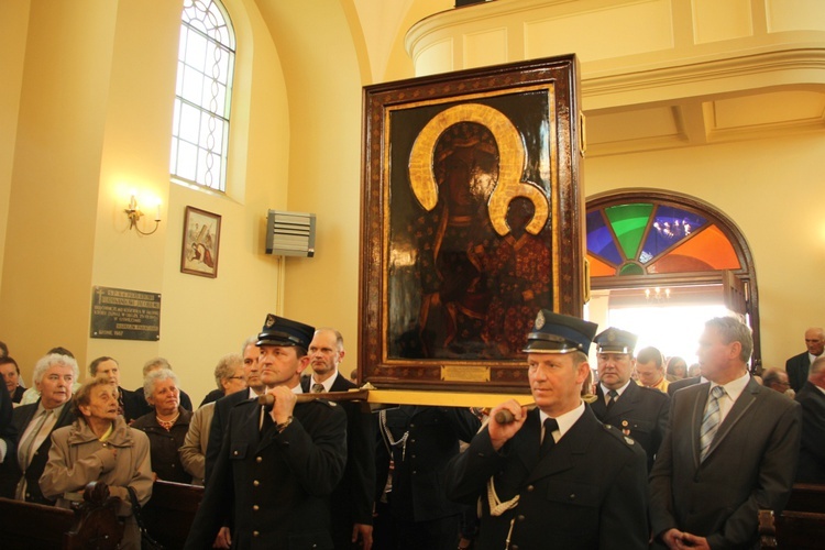 Powitanie ikony MB Częstochowskiej w Błoniu