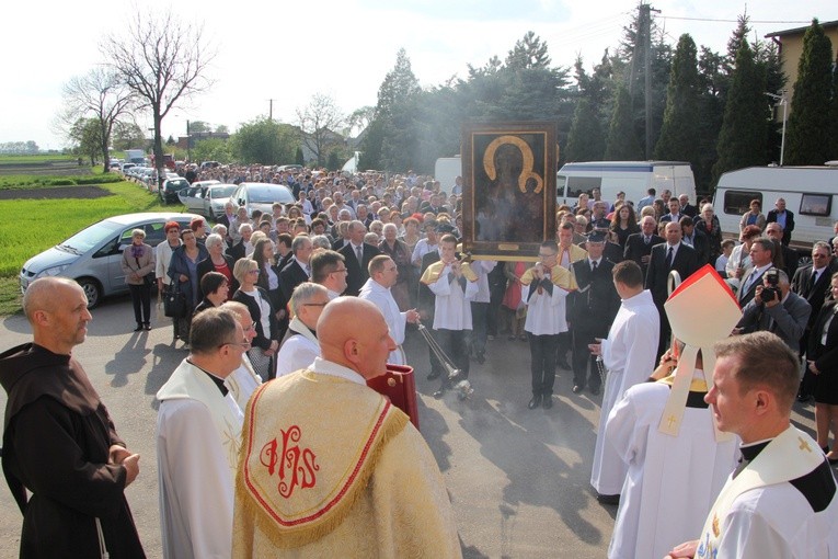 Powitanie ikony MB Częstochowskiej w Błoniu
