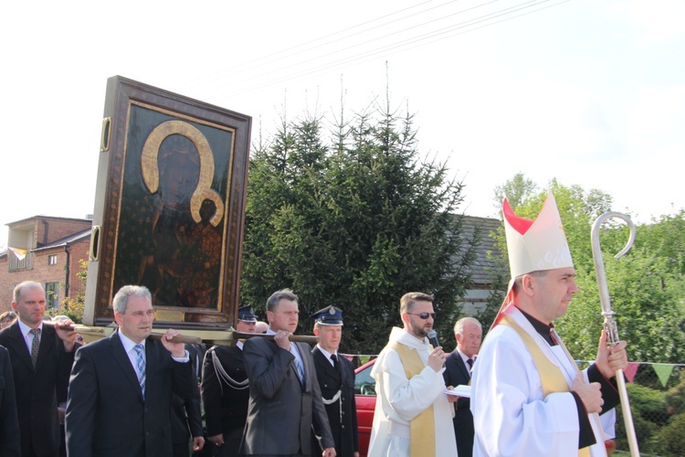 Powitanie ikony MB Częstochowskiej w Błoniu