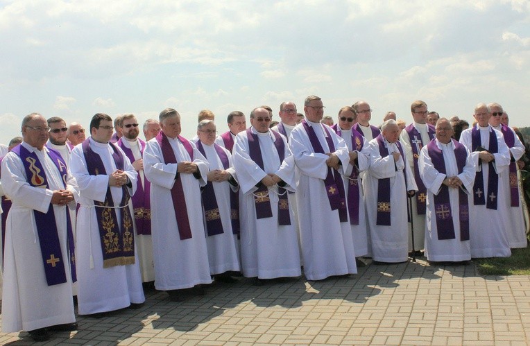 Pogrzeb śp. ks. Wiktora Pielesza