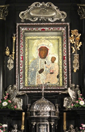 Franciszek pobłogosławił korony dla Jasnogórskiej Madonny 