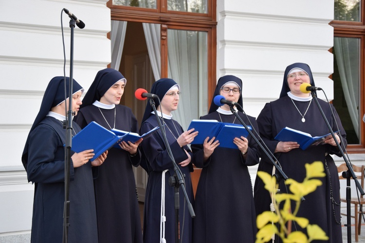 Festiwal Pieśni Maryjnej w Szymanowie