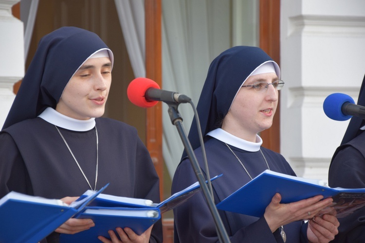 Festiwal Pieśni Maryjnej w Szymanowie