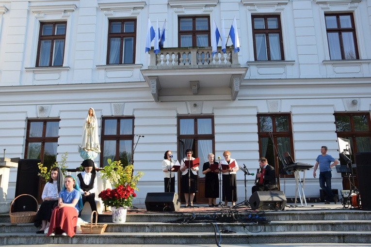 Festiwal Pieśni Maryjnej w Szymanowie
